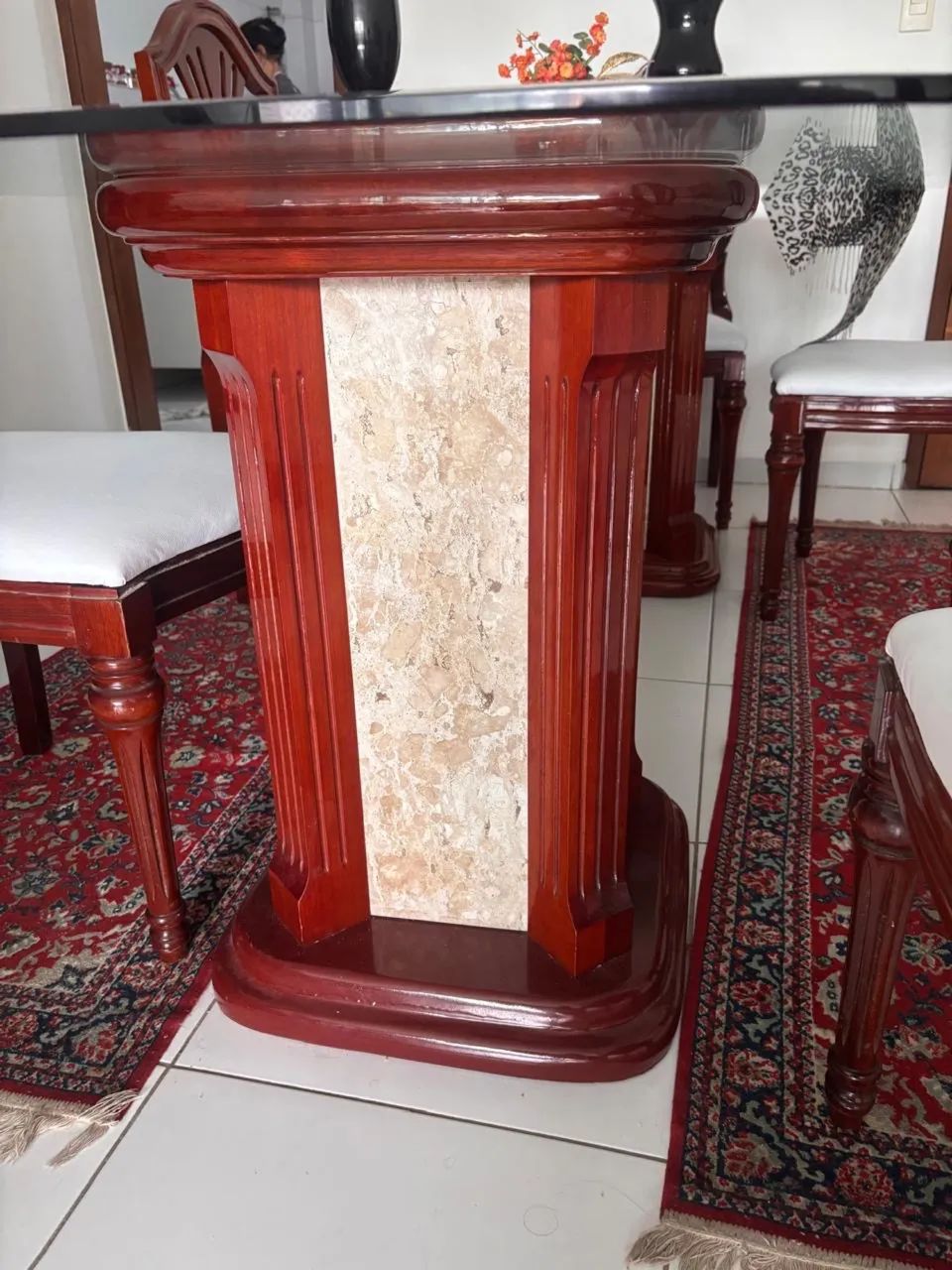 Mesa com cadeiras - Foto 2