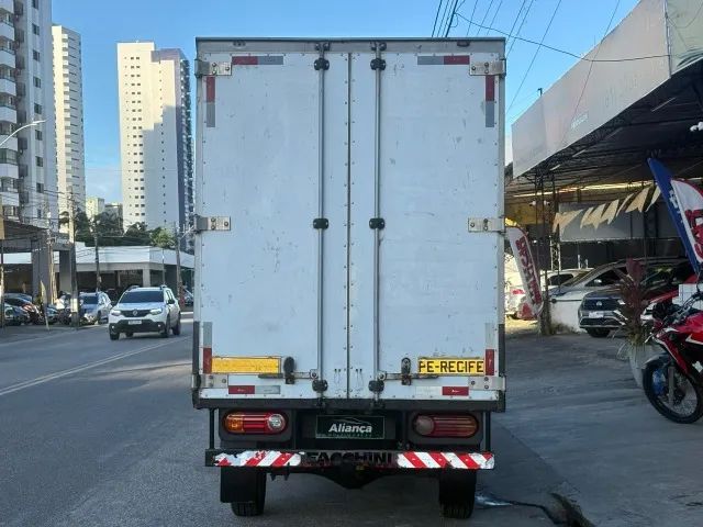 Hyundai HR 2016 com Baú  - Foto 5