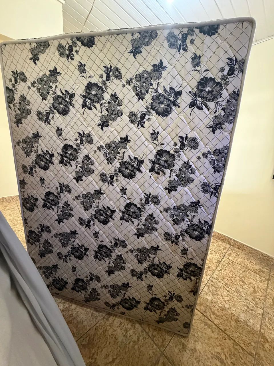 Colchão e base de casal493634872347863045