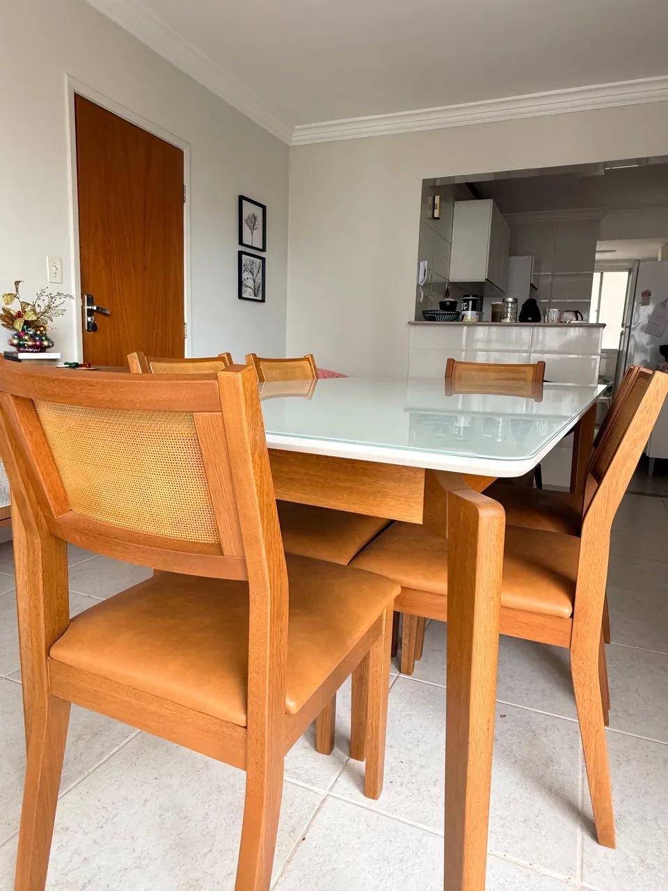 Mesa Madeira Maciça +6 Cadeiras (Alto Padrão)  - Foto 2