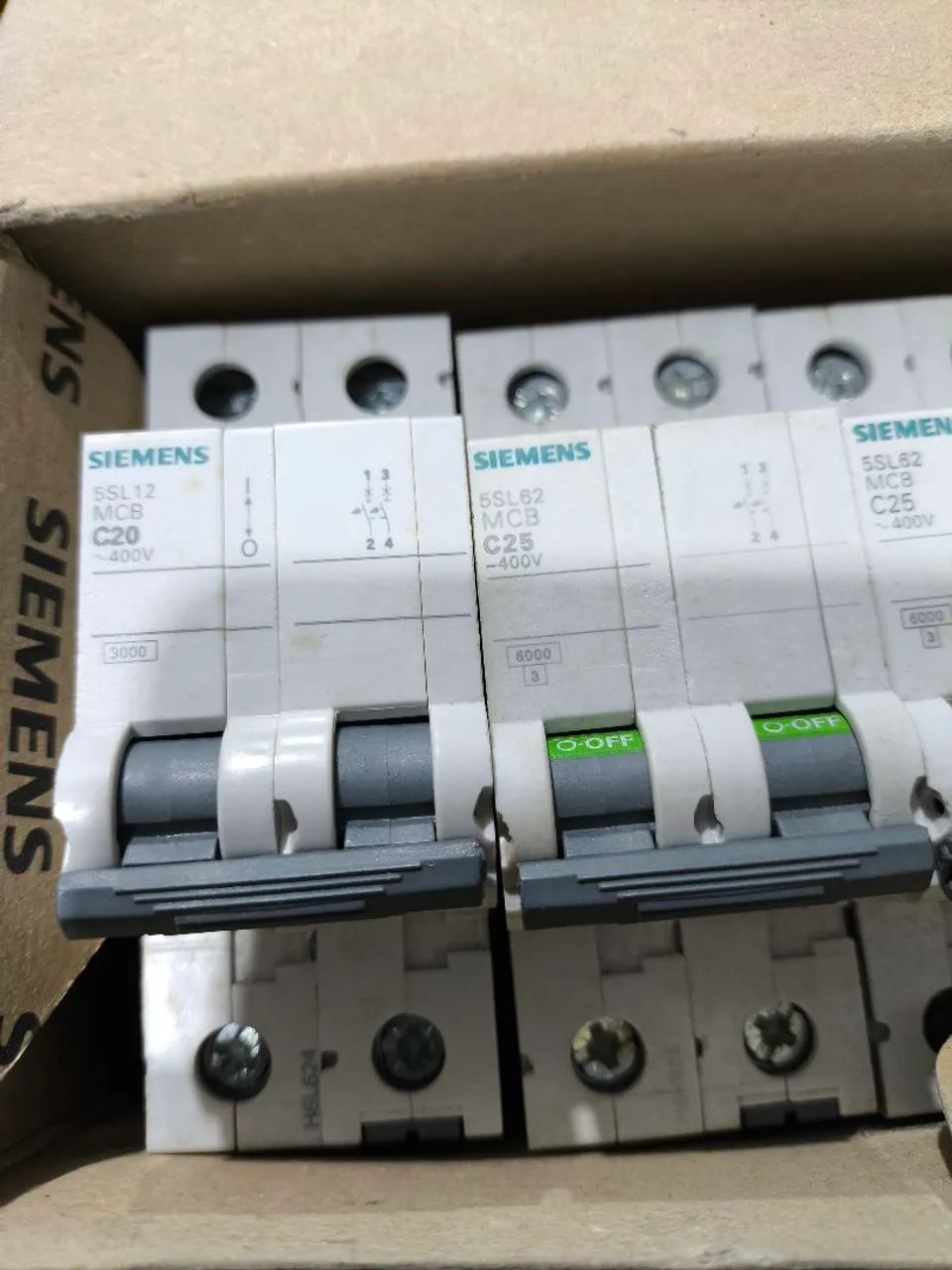 Disjuntor Siemens Bipolar 20A e 25A