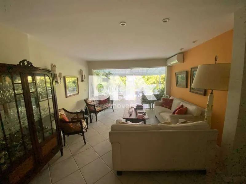 Cobertura : Linear / Residencial / Barra da Tijuca