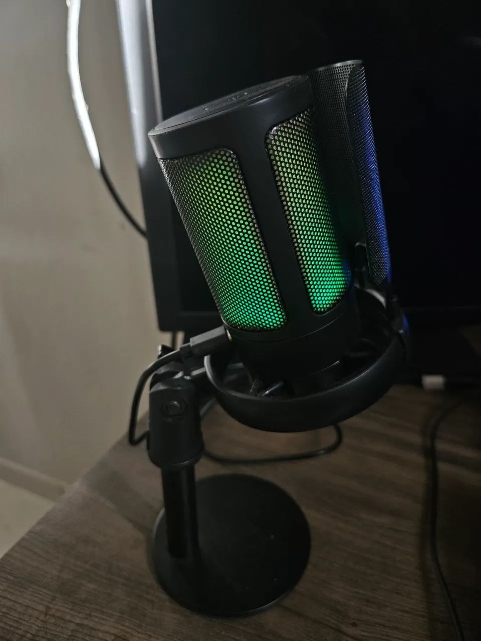 Vende-se Microfone RGB!!! - Foto 3