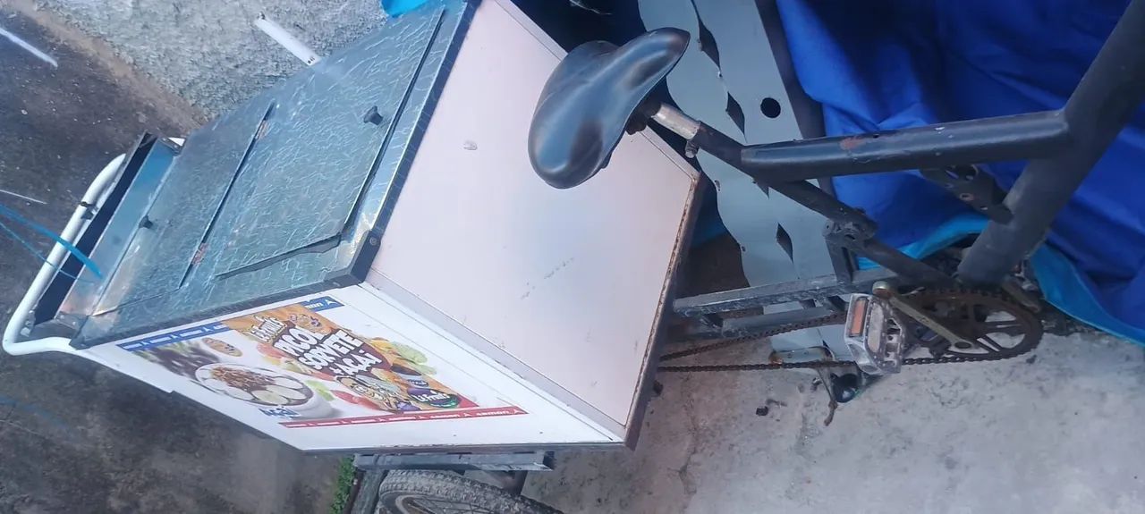 Vendo carroça de açaí, sorvete etc.. - Foto 3