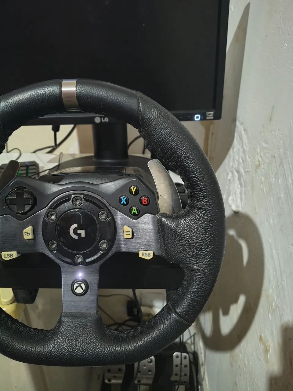 Logitech G920 Racing Wheel415985919098234885
