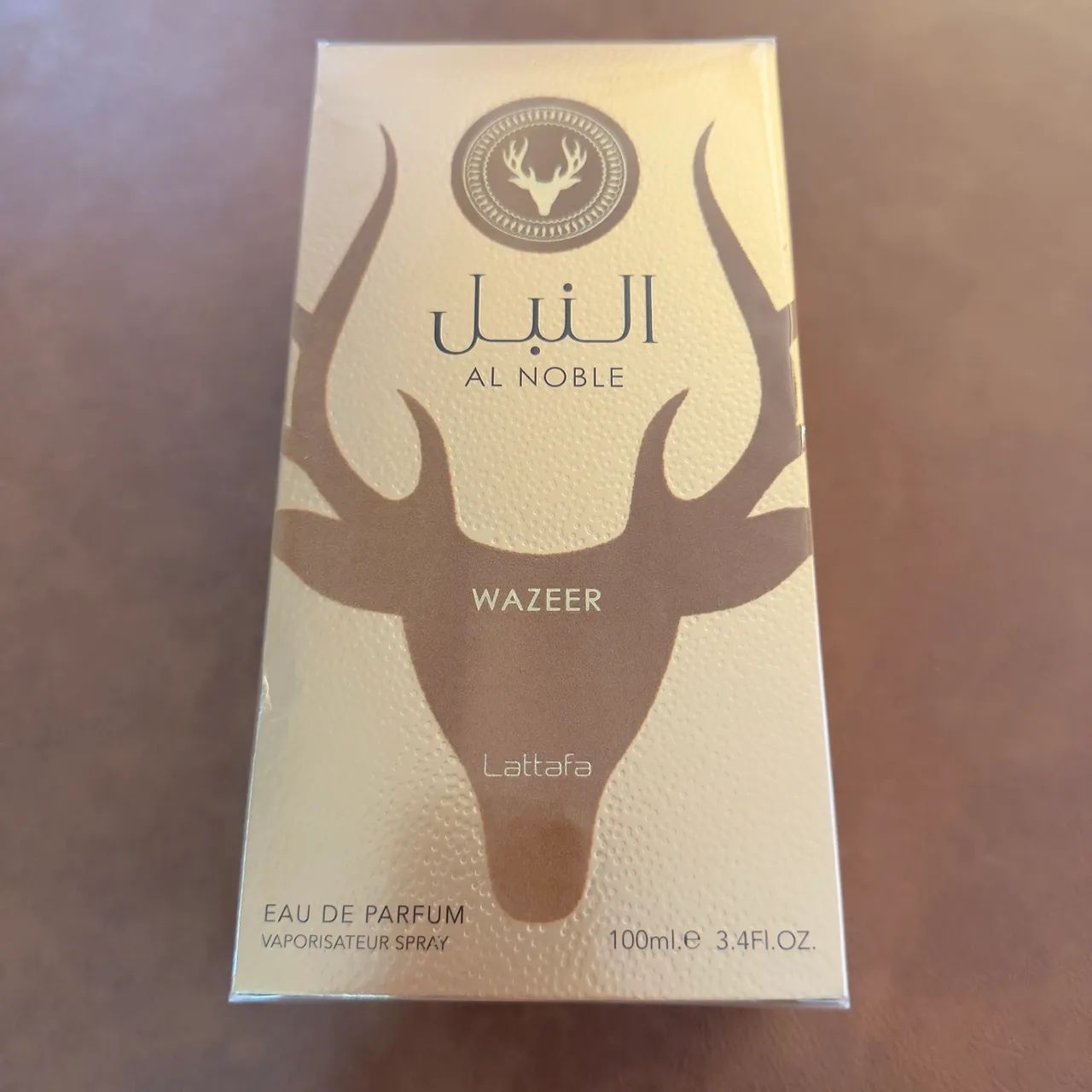 Perfume Al Noble Wazeer da marca Lattafa 100 ml