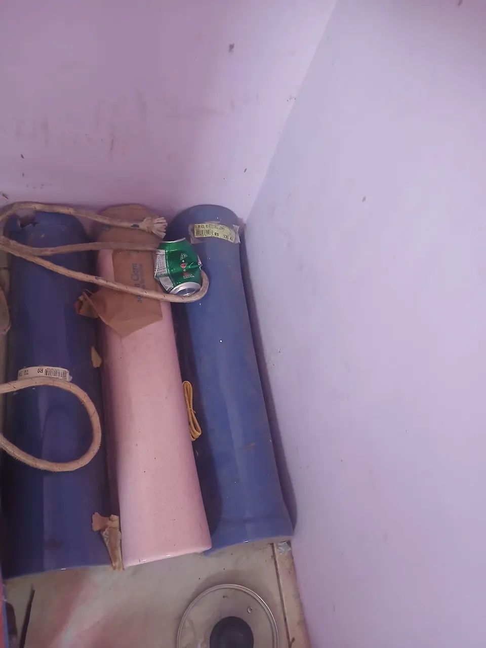 Vendo 2 pias de banheiro