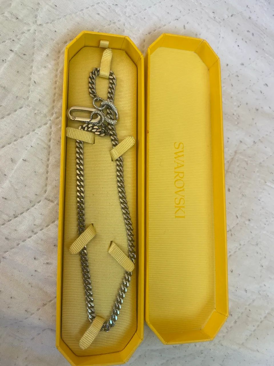 Cola Swarovski 