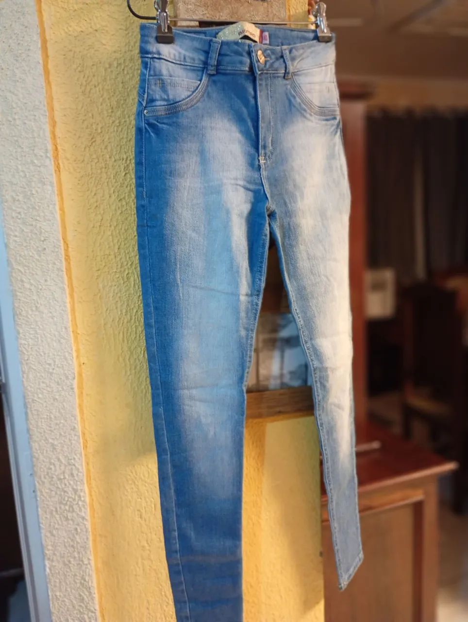 Calça jeans feminina com lycra e cós alto 40 - Foto 3