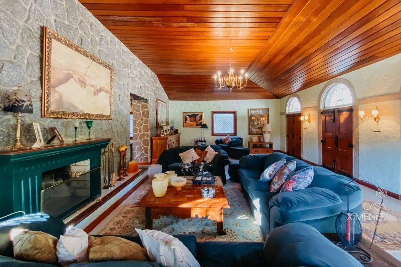 Residência com seis quartos próxima ao Centro Histórico e à BR-040 | Petrópolis - Foto 4