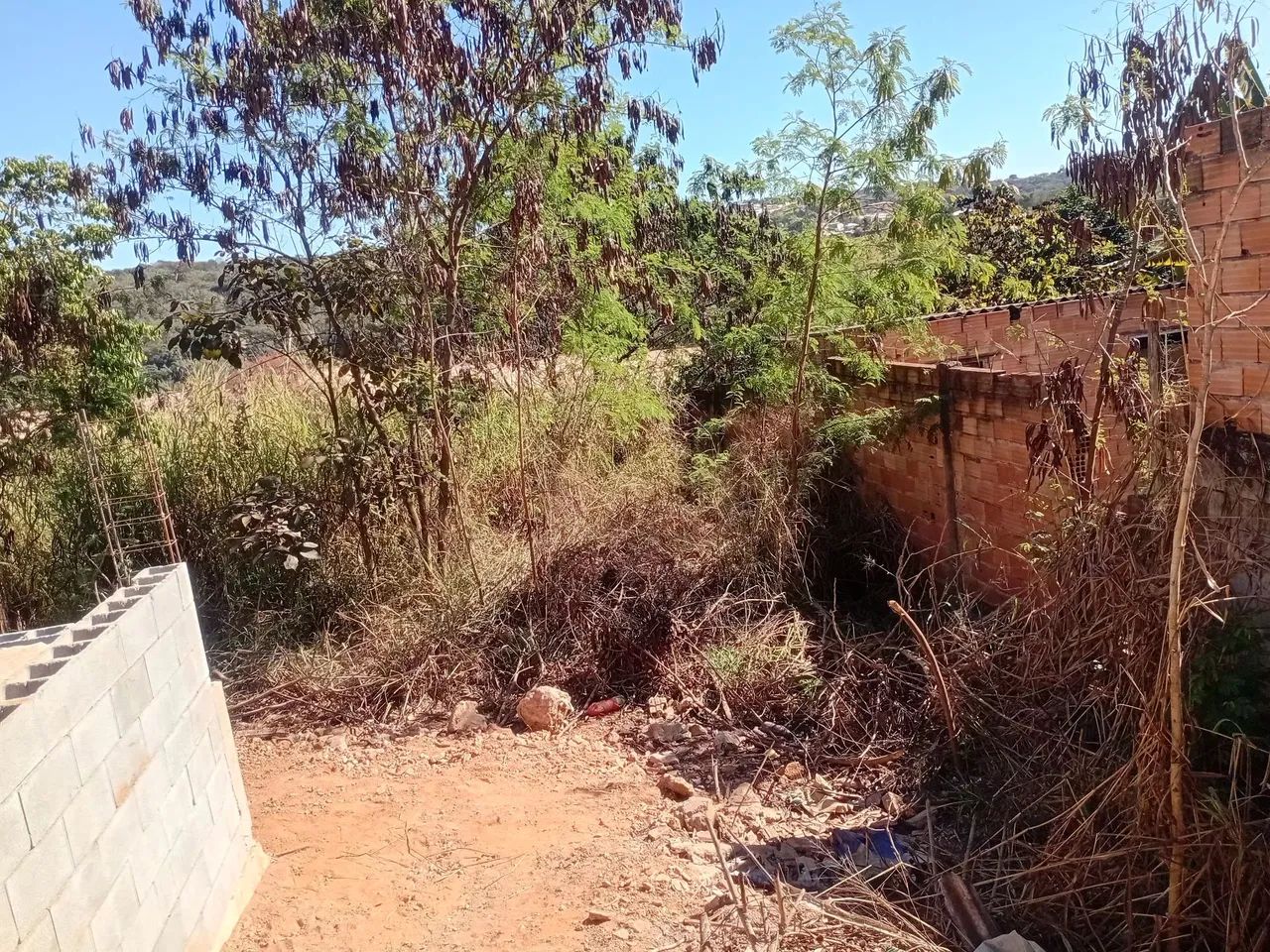 Meio lote a venda - Foto 4