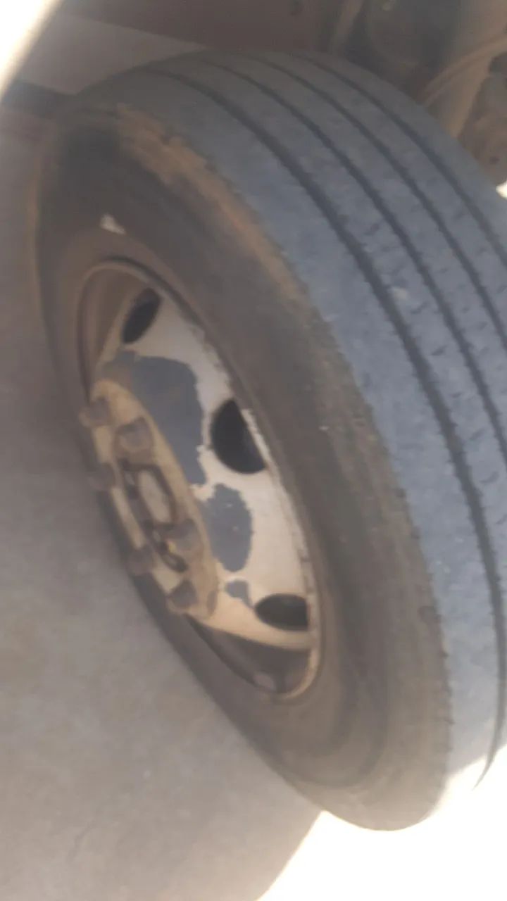 Mercedes 710 2009 Baú  - Foto 5
