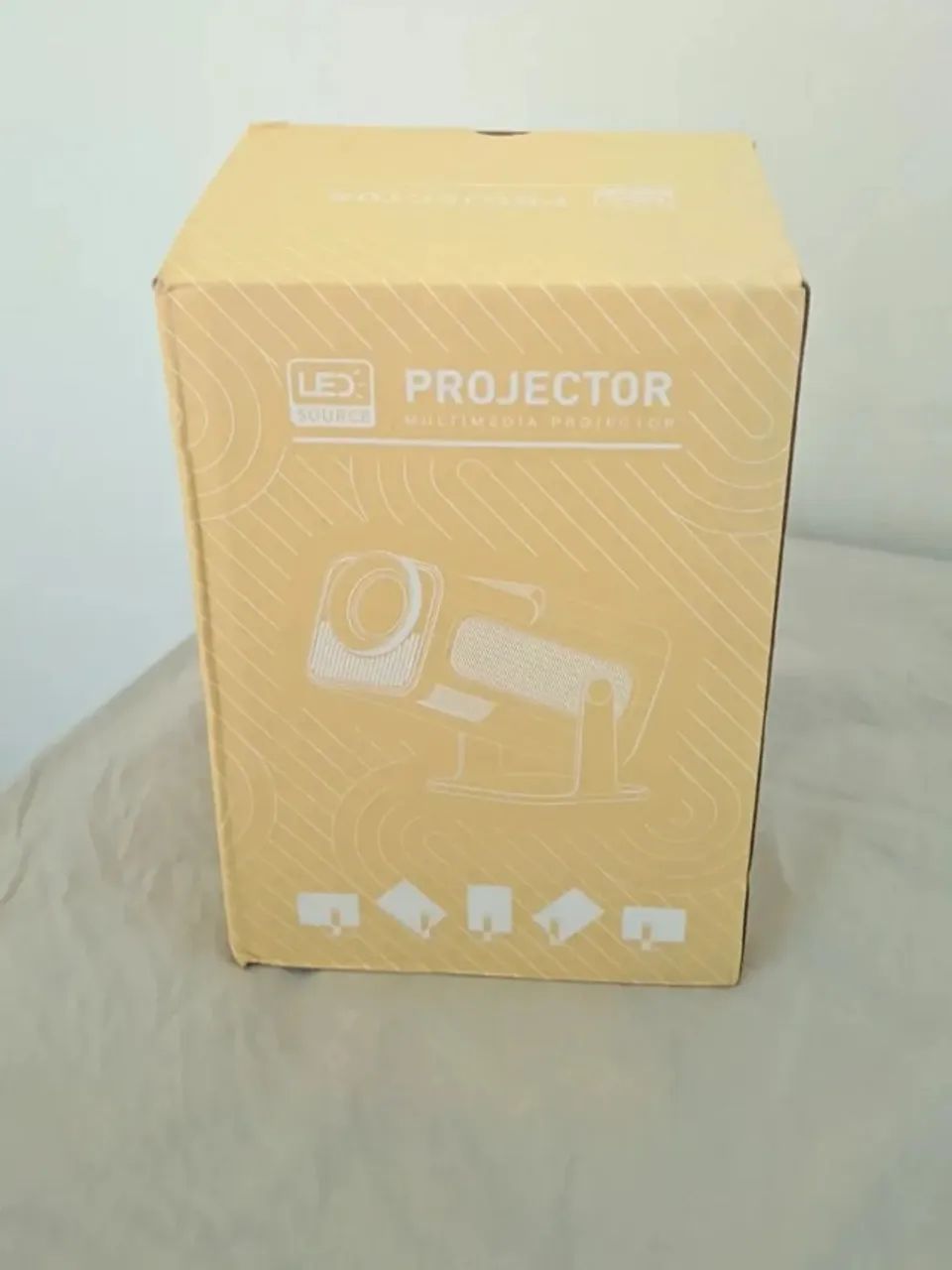 Projetor Hy320 ful HD mini novo promoção - Foto 3