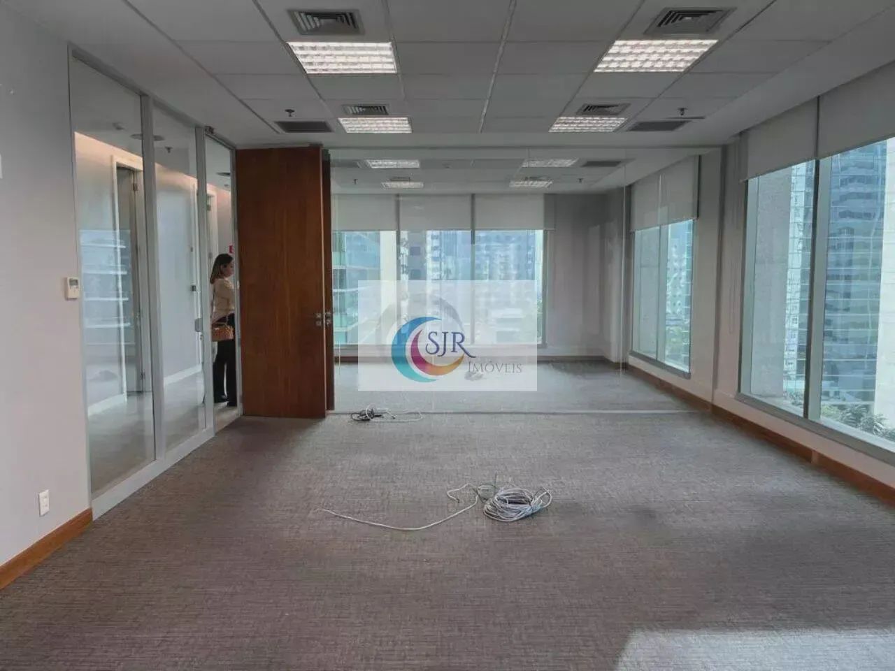 Imóvel para aluguel com 256 metros quadrados em Itaim Bibi - São Paulo - SP