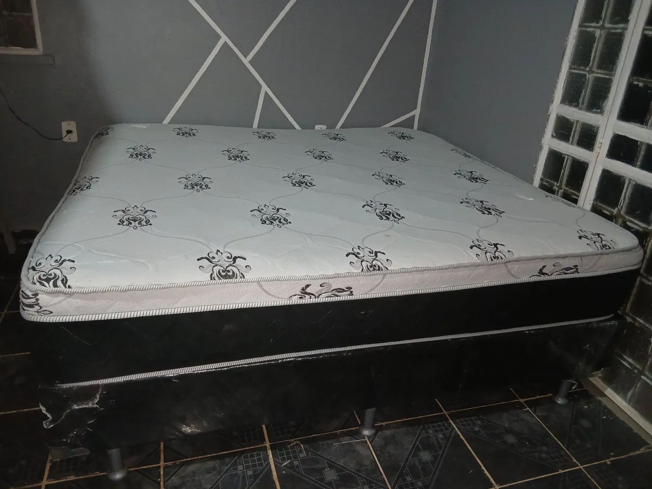 Cama super king duas bases e colchao de molas ensacadas bem alta - Foto 3