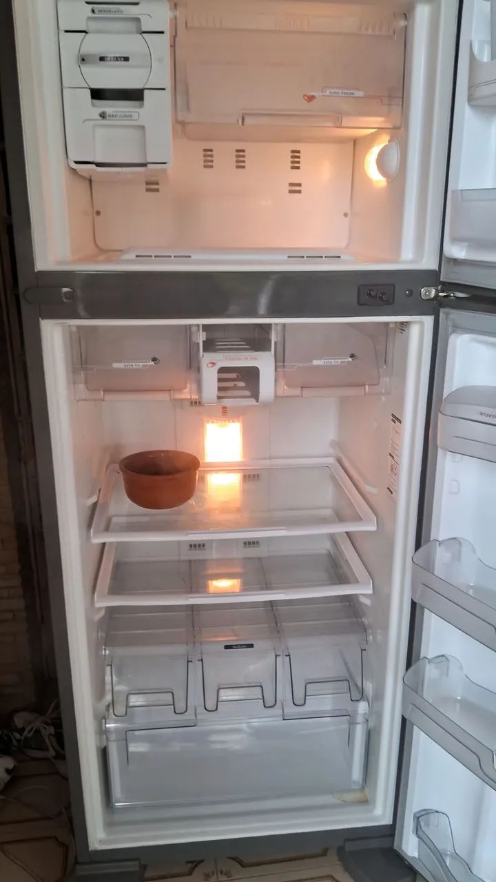 Vendo geladeira brastemp  - Foto 4