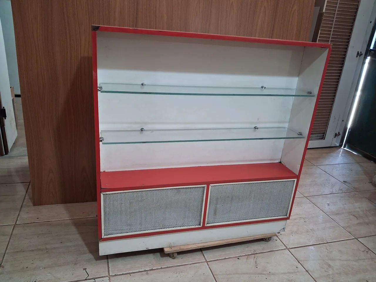 Balcão expositor em fórmica  - Foto 5