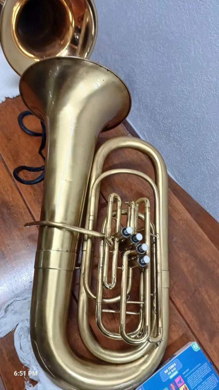 Tuba Cc Weril Master em Dó 4 pistos - Foto 3