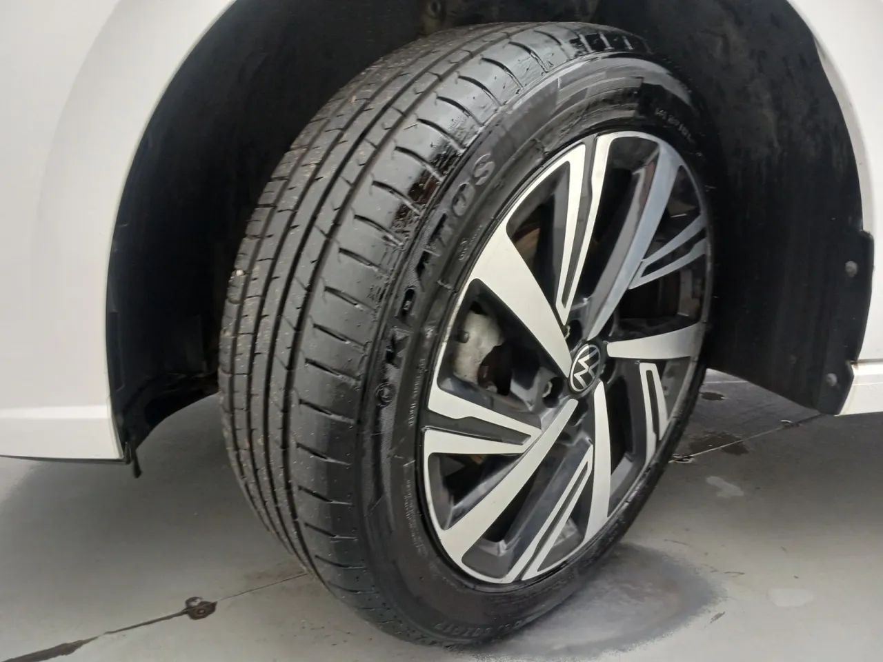 Volkswagen Virtus Highline 200 TSI 1.0 Flex 12V Aut, foto 11 de 18