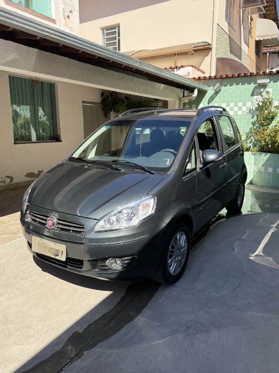 Fiat Idea Attractive 1.4 Fire Flex 8V 5P 2012