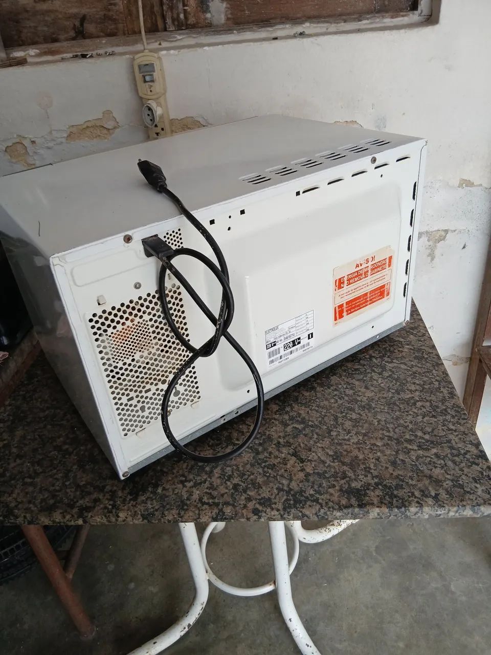 Micro-ondas Electrolux 30lts extra semi novo  - Foto 4