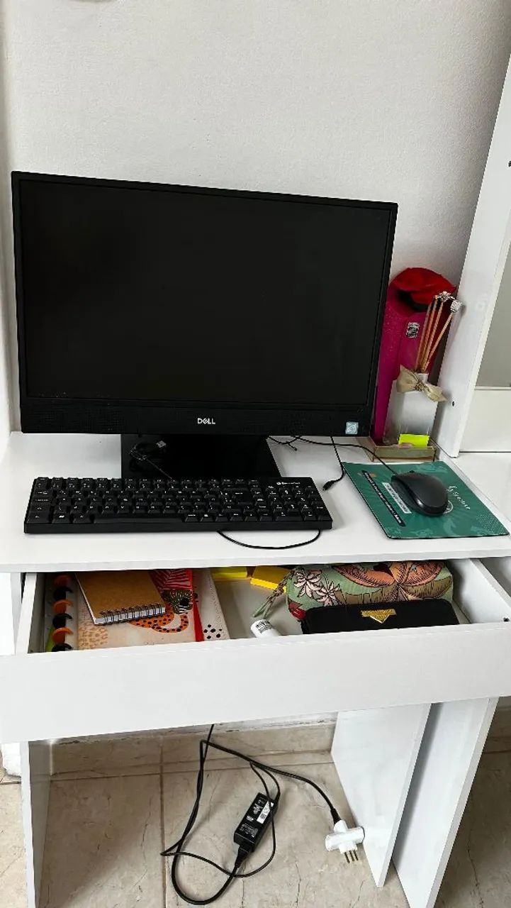 Escrivaninha / mesa para computador64962182764545123