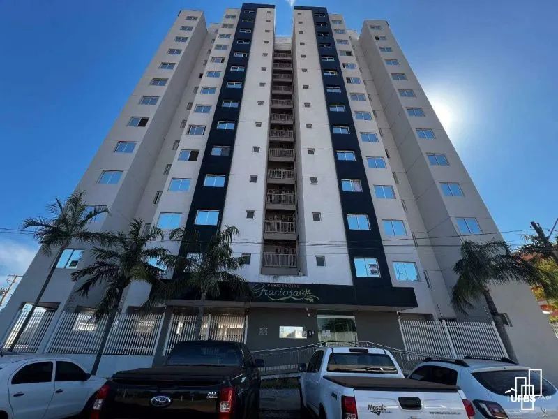 Apartamento de 2/4 na Orla 14