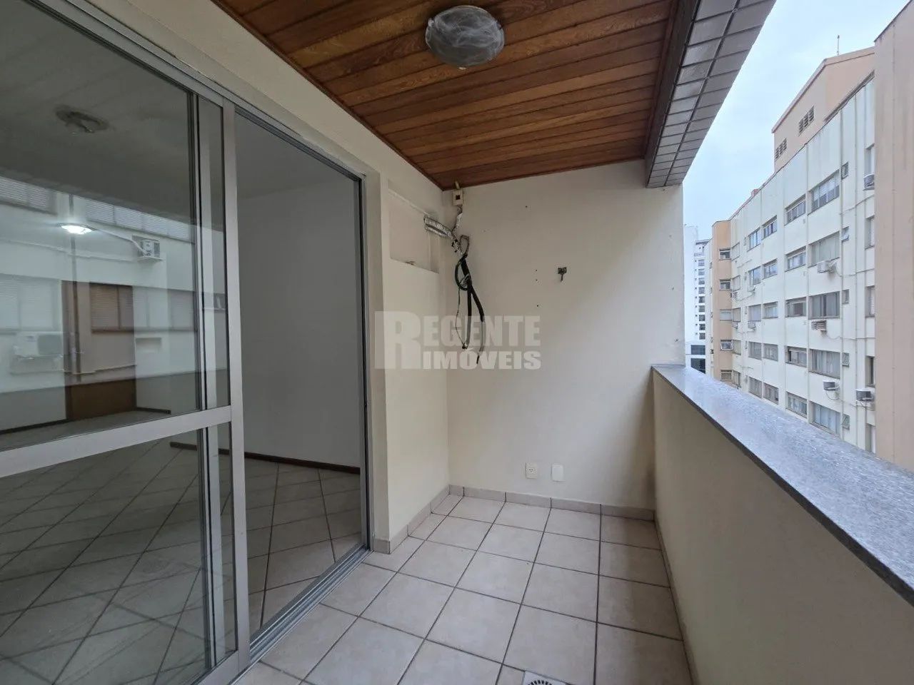 Apartamento 3 quartos sendo 1 suíte à venda no bairro Centro em Florianópolis - Foto 2