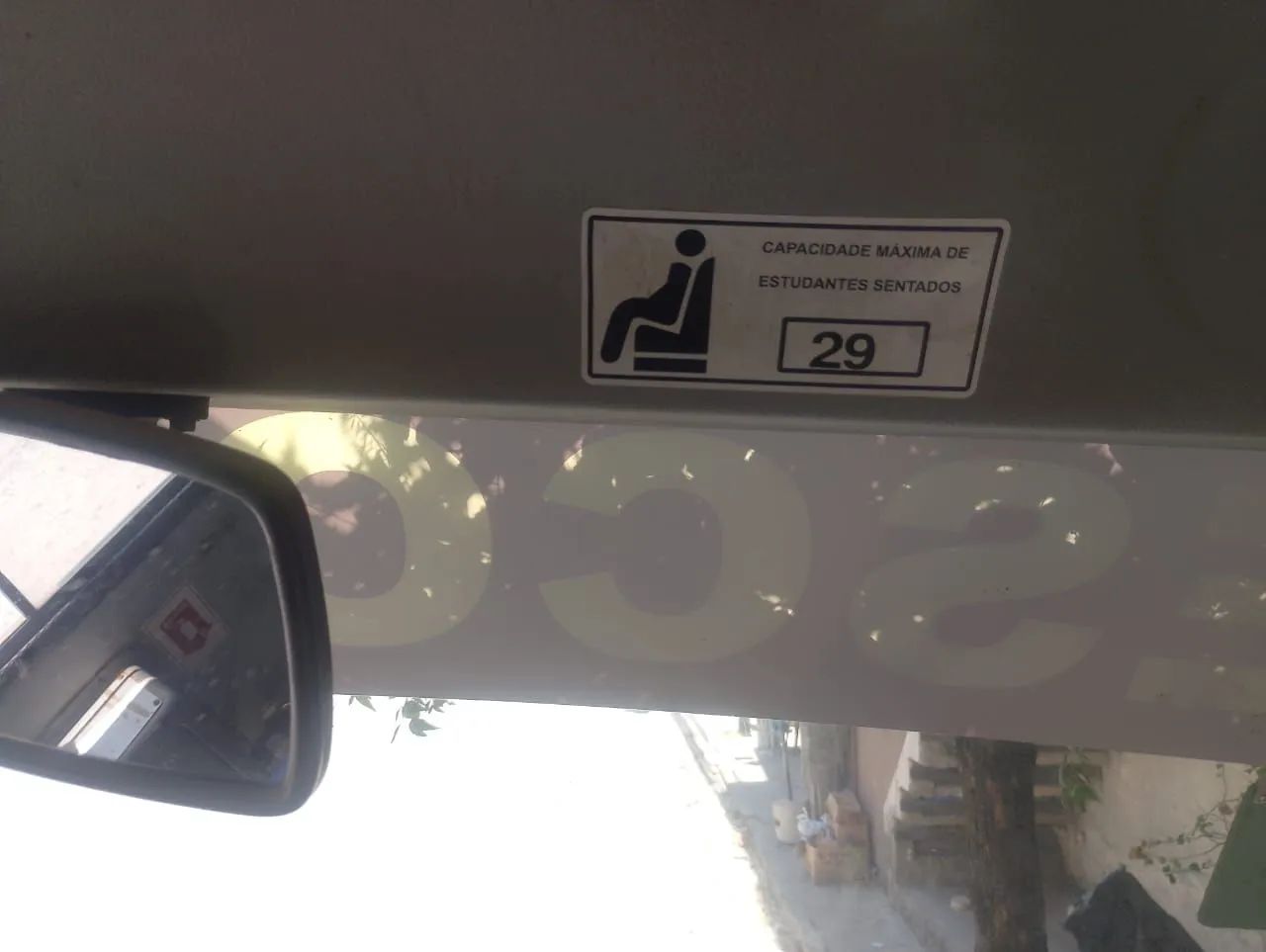 MICROÔNIBUS IVECO 2011 - Foto 5