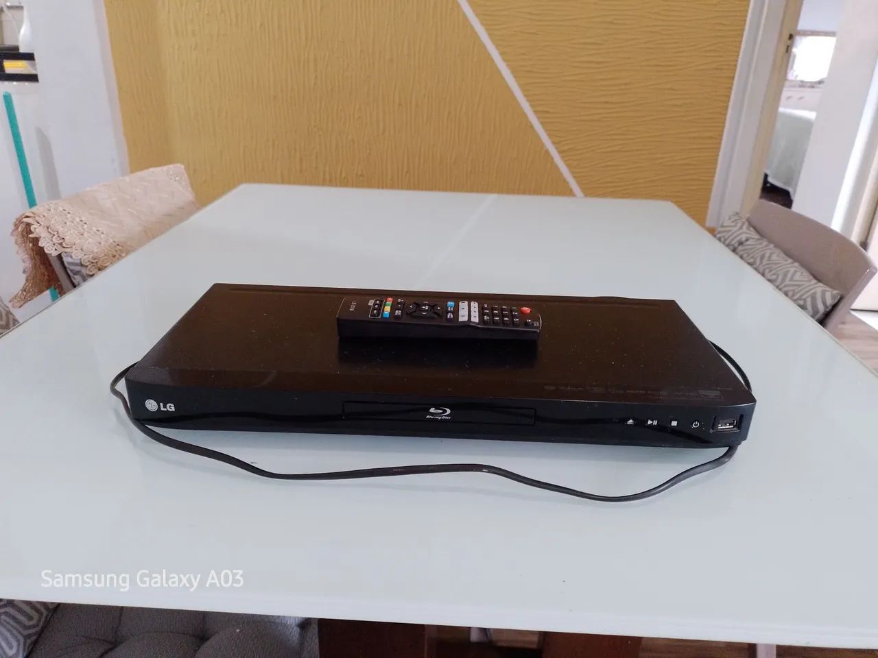 Blu-ray Player LG modelo BP550 