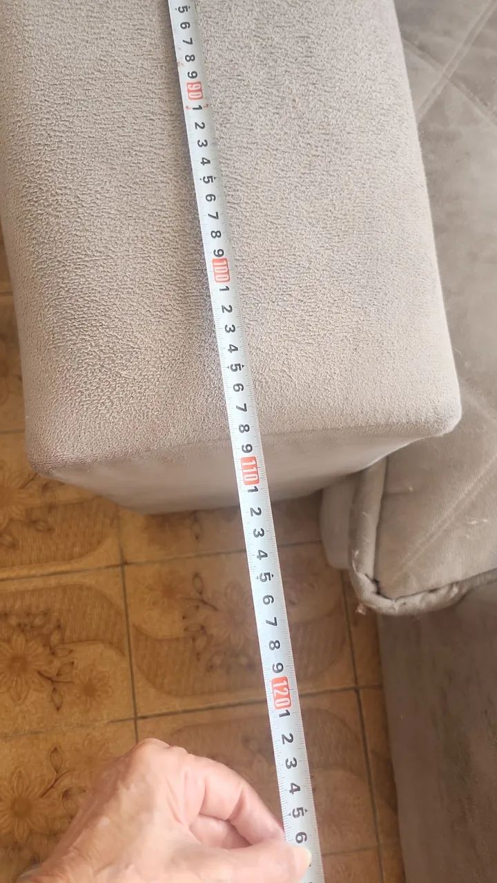 Sofá retrátil espaçoso  - Foto 4