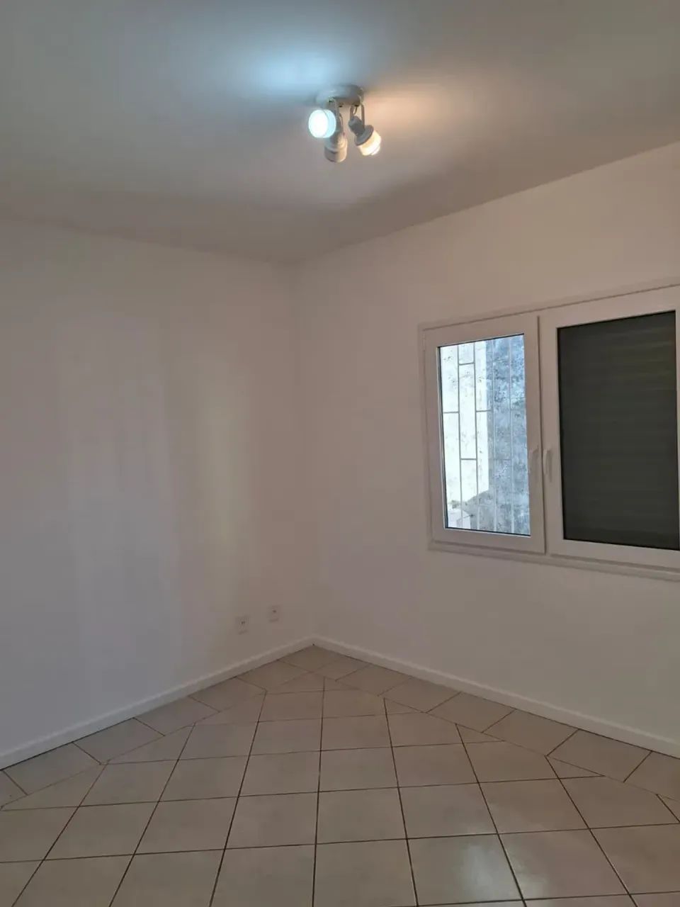 Apartamento para aluguel com 75 metros quadrados com 2 quartos - Foto 2