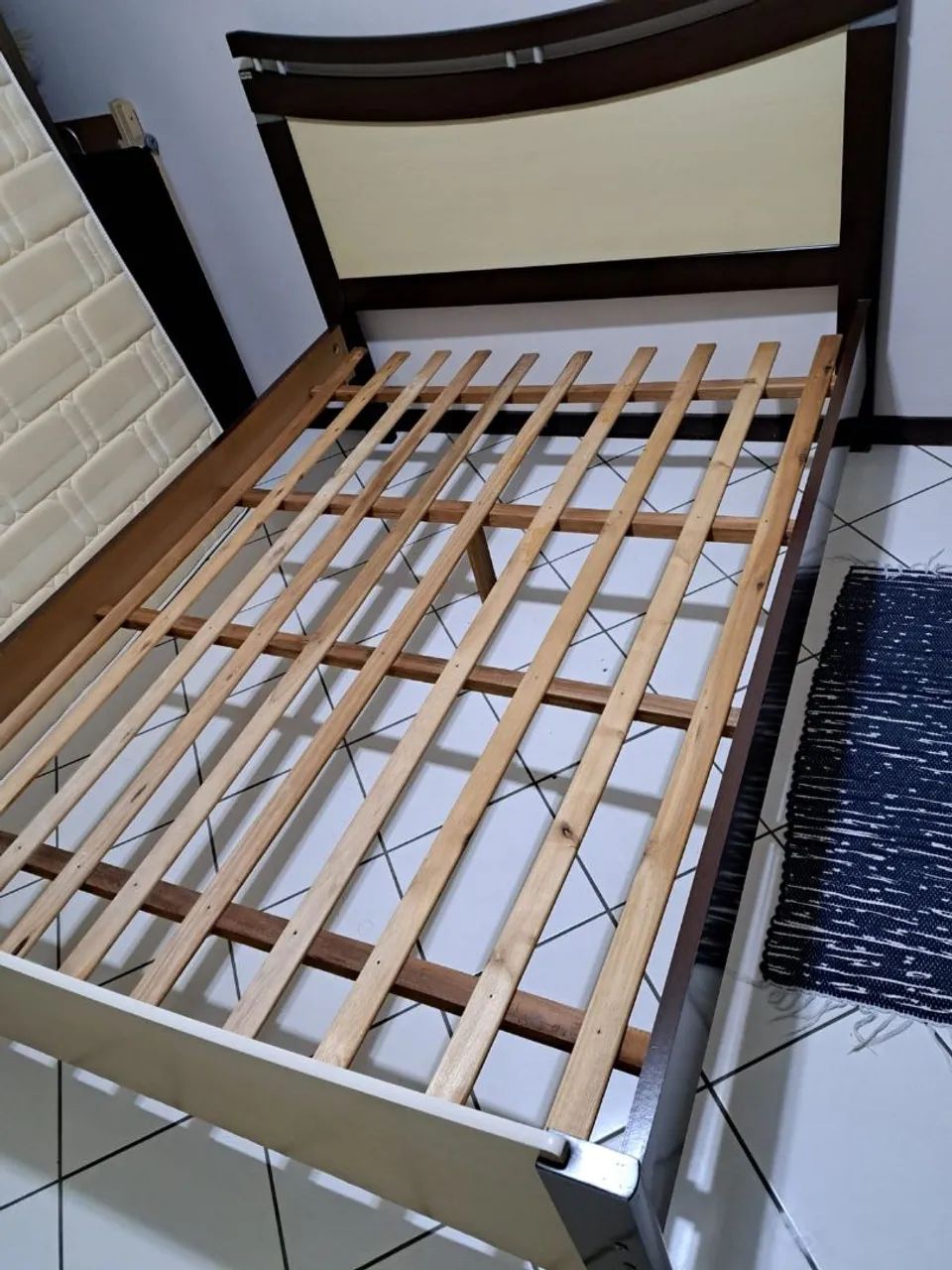 CAMA CASAL + COLCHÃO - EXCELENTE ESTADO - Foto 5
