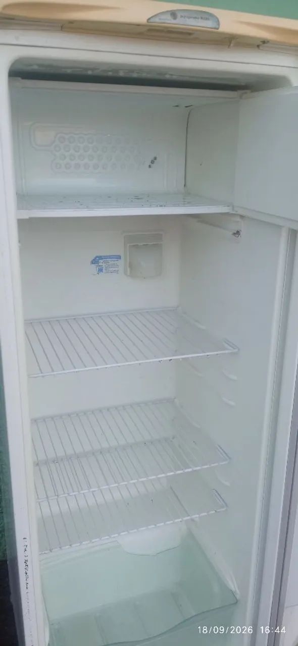 Geladeira Eletrolux  - Foto 4