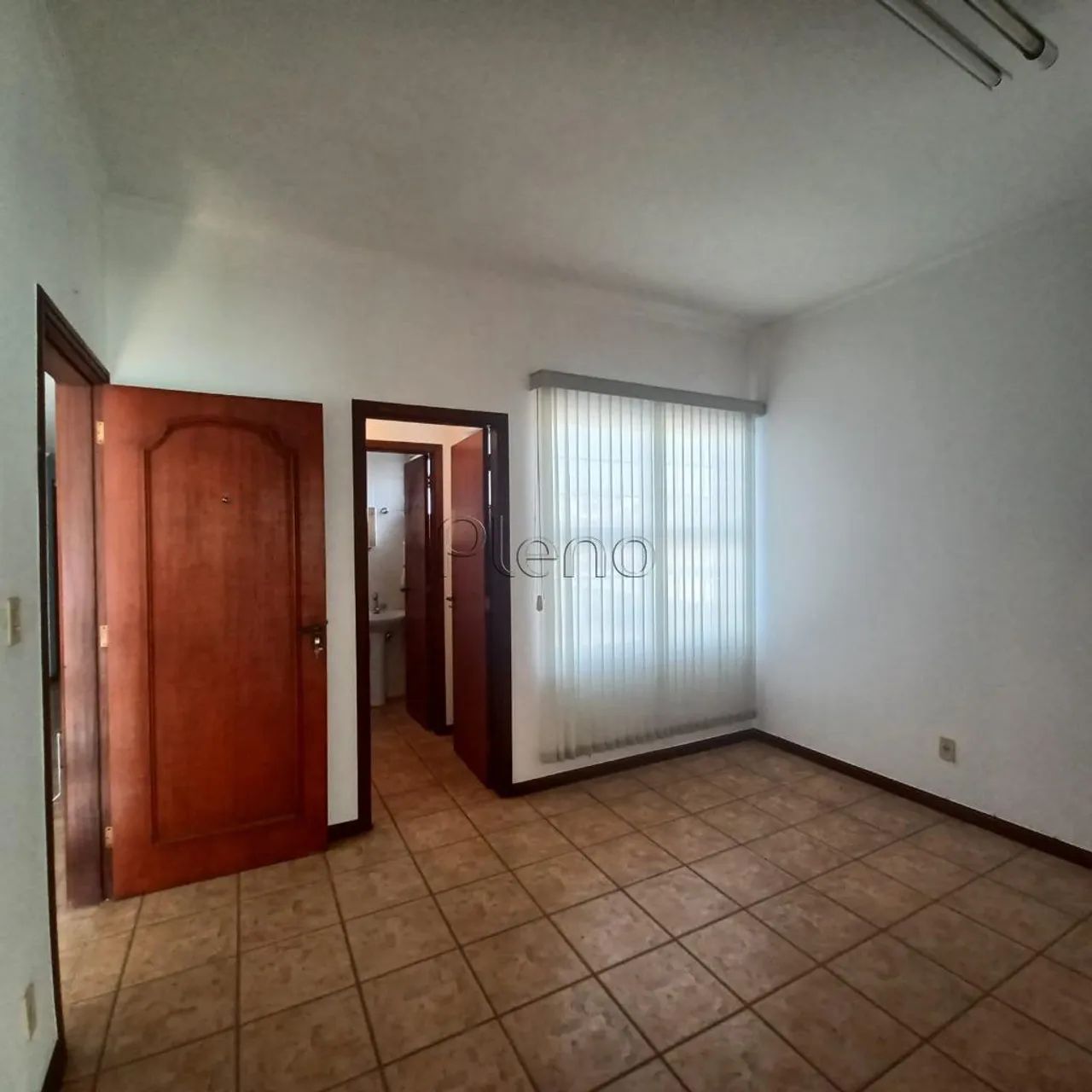 Sala para alugar em Valinhos, Vila Martina, com 70 m² - Foto 3
