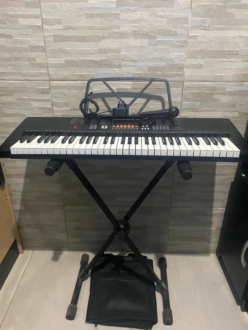 Teclado iniciante com suporte e microfone - Foto 2