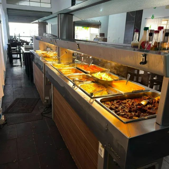 Buffet Self-Service Quente e Refrigerado com 20 Cubas - Foto 5