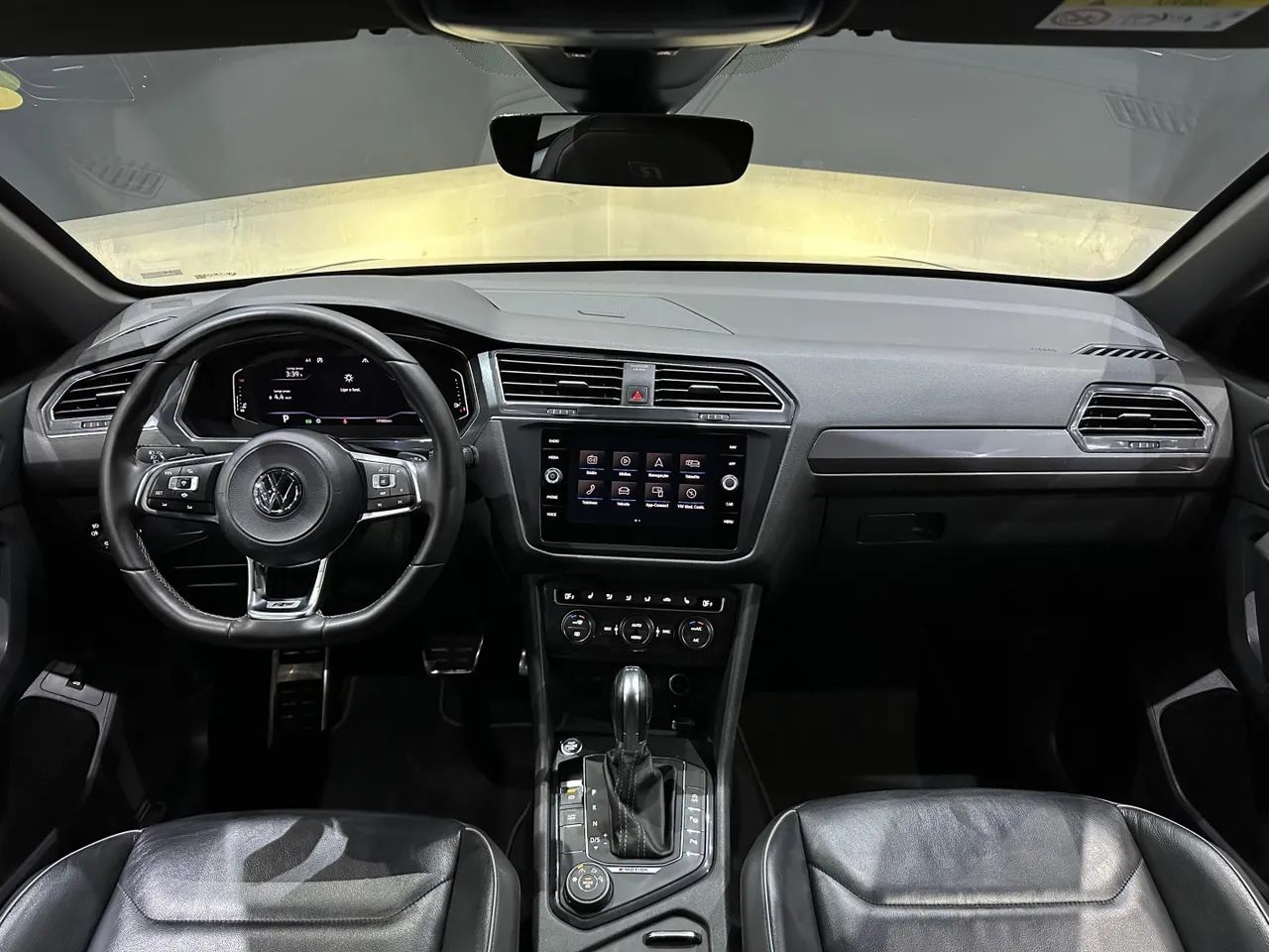 Volkswagen Tiguan Allspac R-Line 350 TSI 2.0 4x4, foto 12 de 18