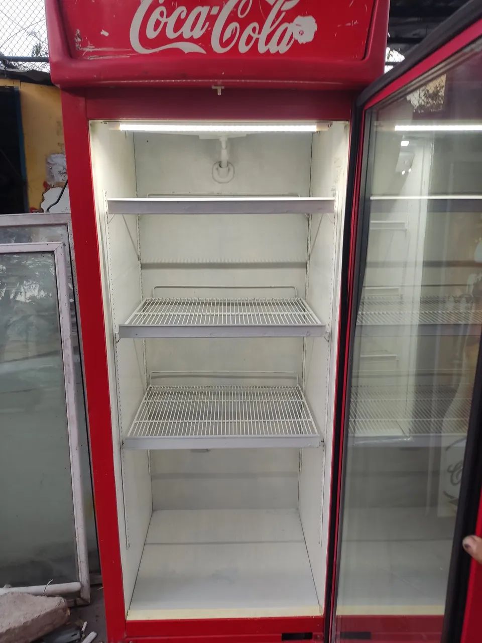 Expositora da Coca-Cola gelando muito!!!! - Foto 2