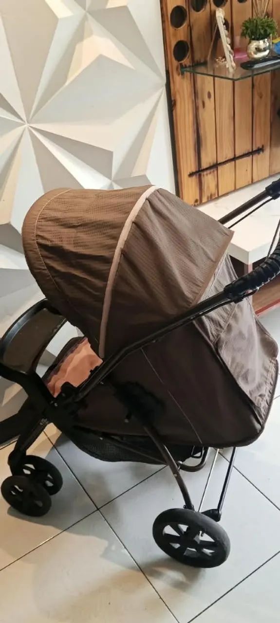 Carrinho de Bebê + Bebê Conforto 