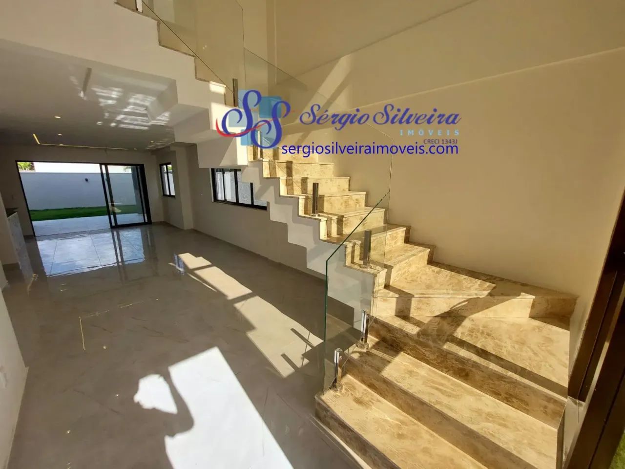 Belíssima casa no Eusébio com 4 suítes, lazer completo. - Foto 5