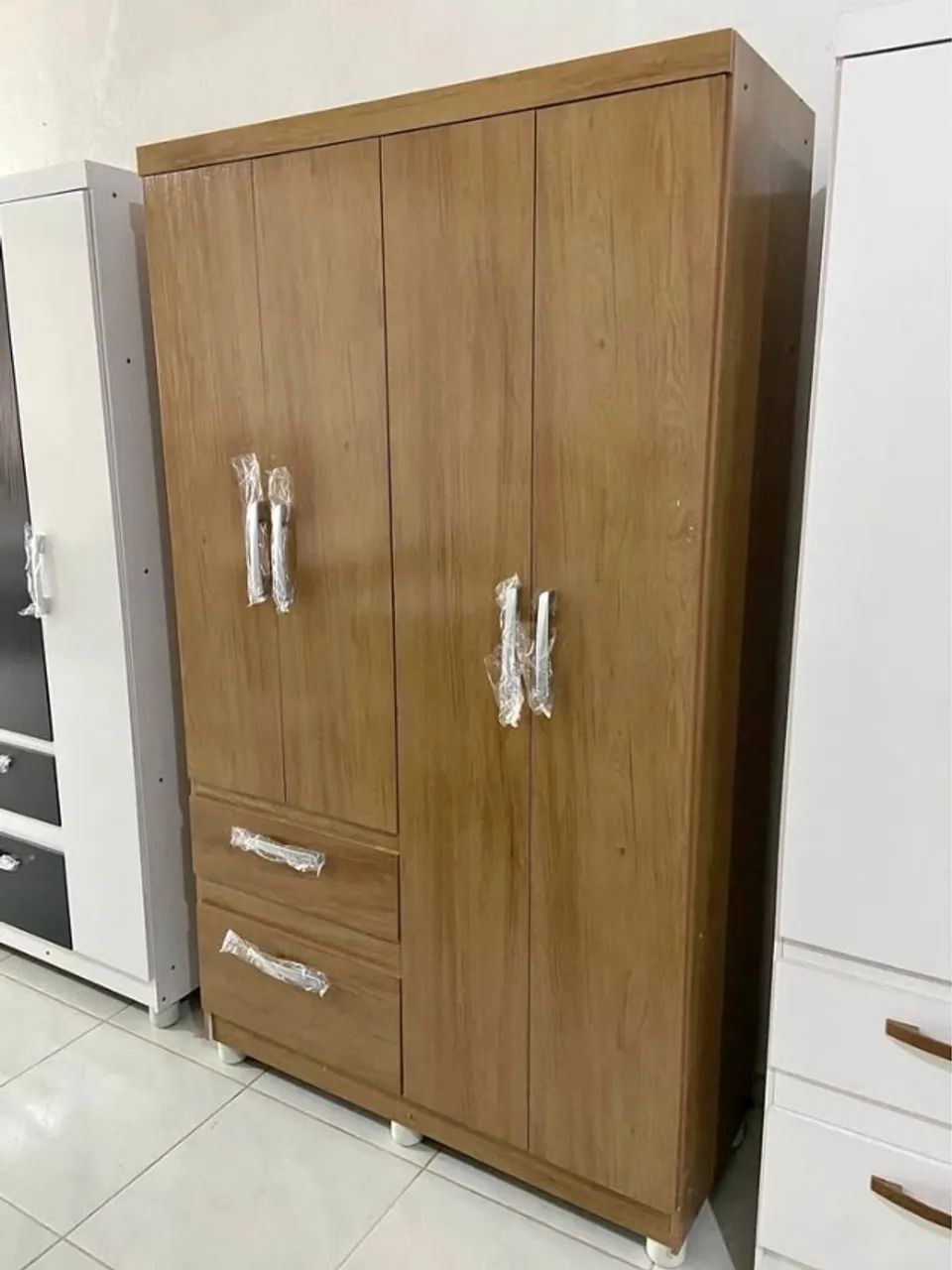 Guarda roupa 4 Portas 100% MDF 