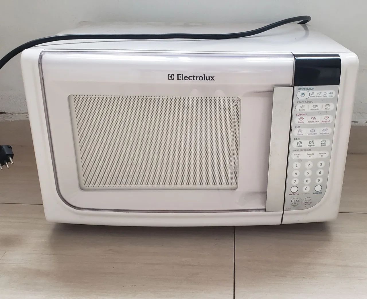 Micro-ondas Eletrolux Branco 110V S.P.
