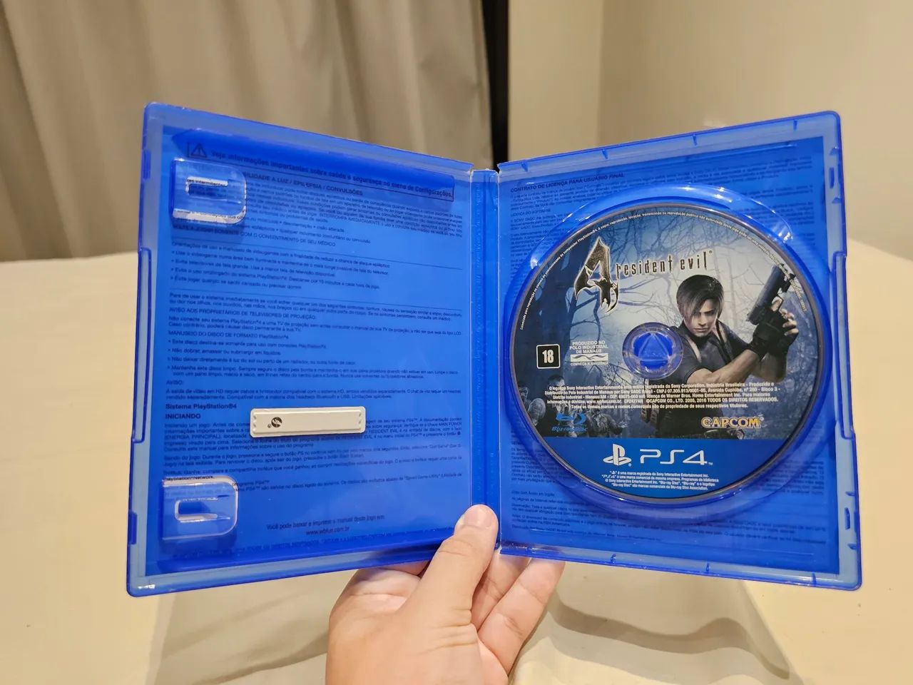 God of War 3 + Resident evil 4 - Foto 2