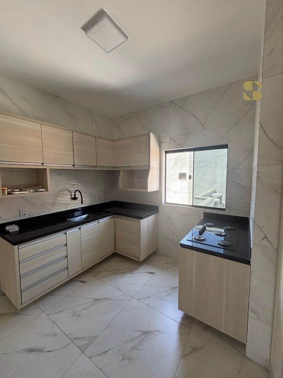 Sobrado com 3 quartos e uma suíte disponível para locação - Foto 4