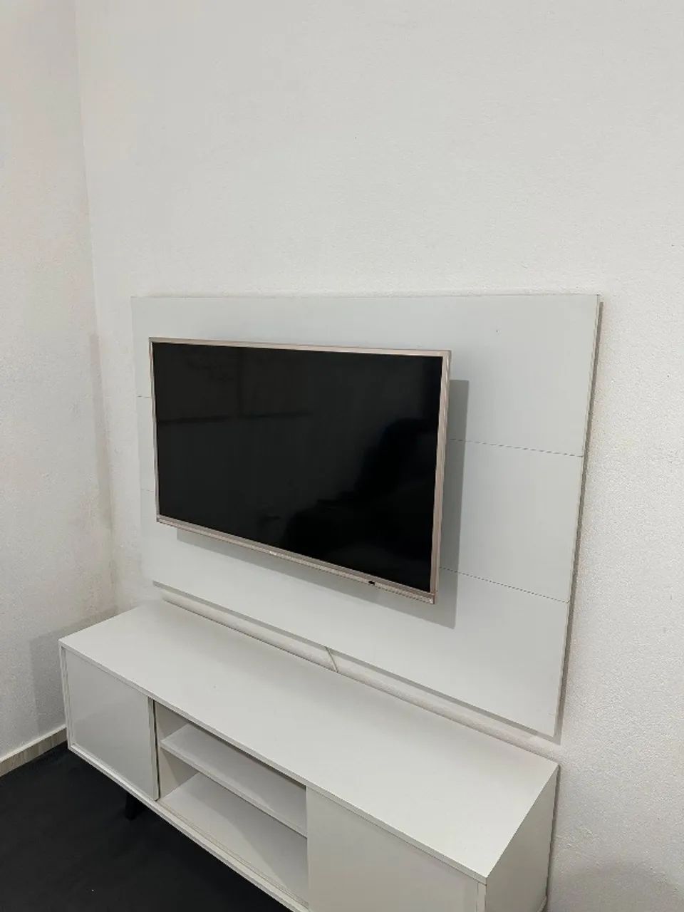 Rack para TV com painel