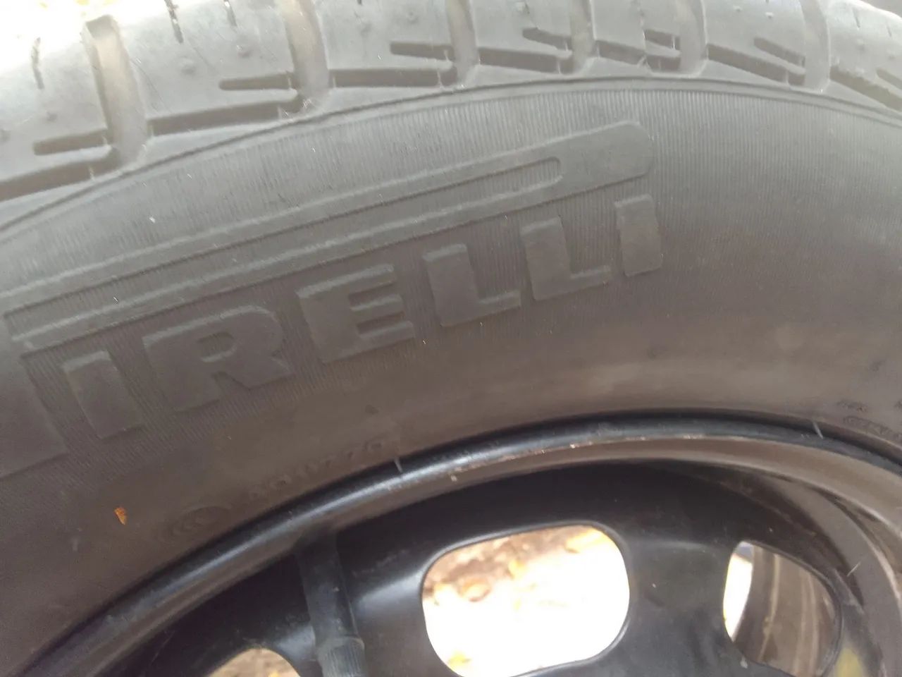 Pneu Pirelli 195/65 R15 já com aro de ferro 15`` - Foto 6