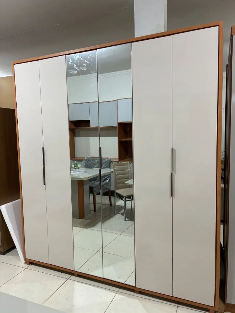 Guarda roupa casal 