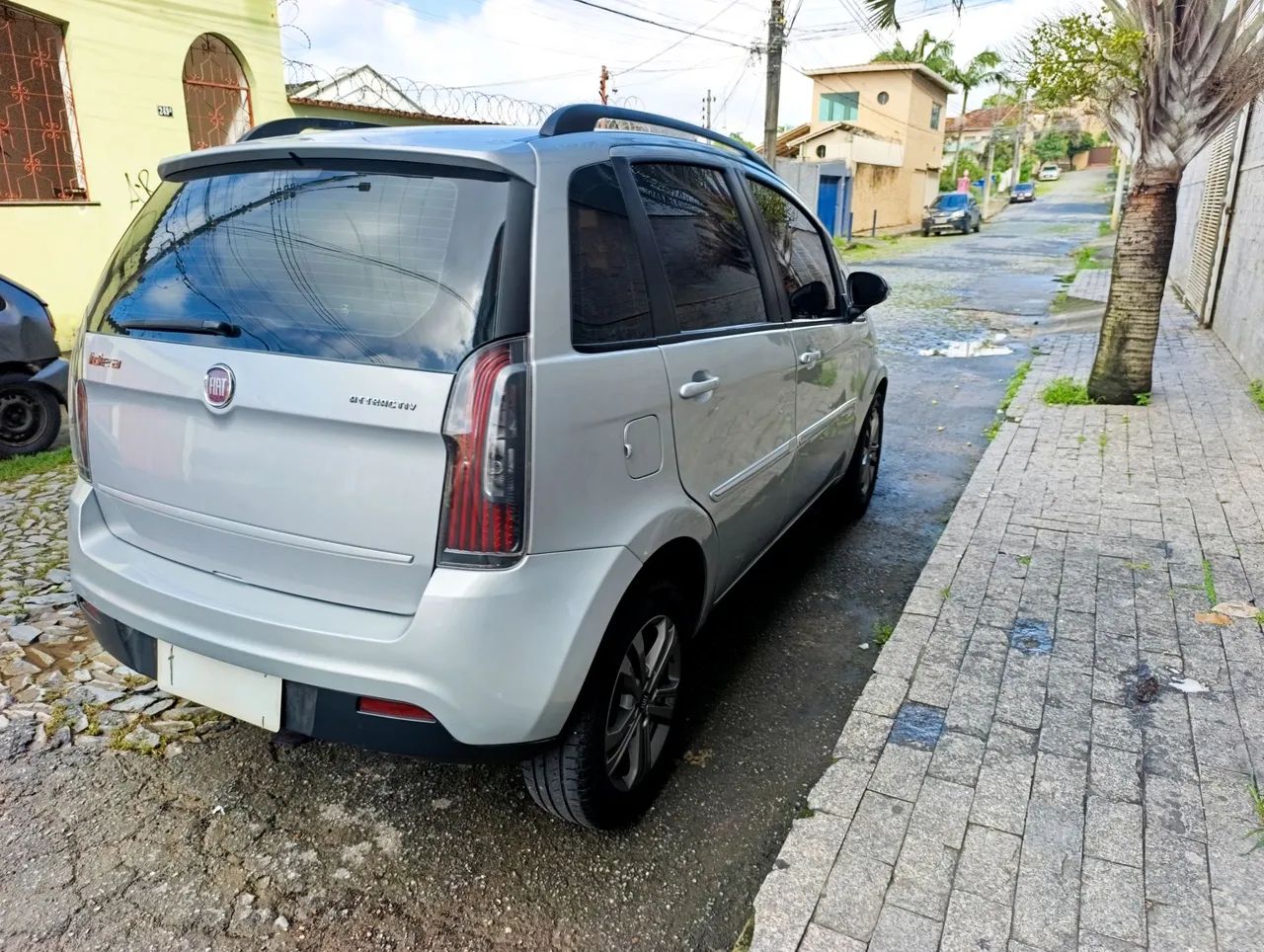 Fiat Idea Attractive 1.4 Fire Flex 8V 5P 2014 - Foto 5