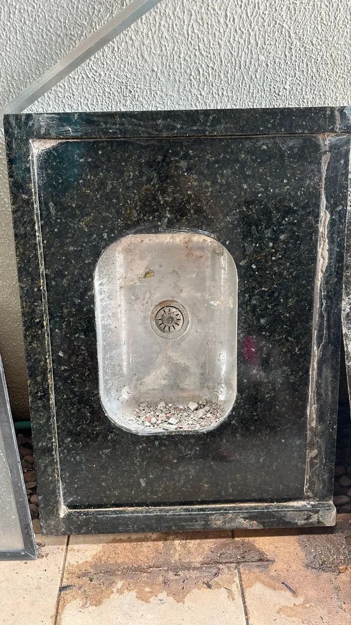 Pia de granito verde ubatuba - Usada - Ótimo Estado